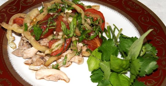 Ароматное куриное мясо с овощами