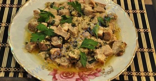 Гуляш из телятины с подливкой