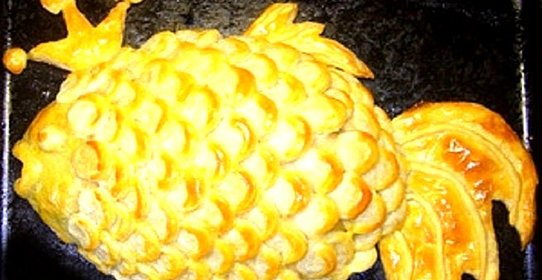 Пирог в виде рыбы