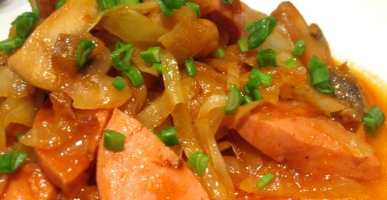 Гуляш из сосисок