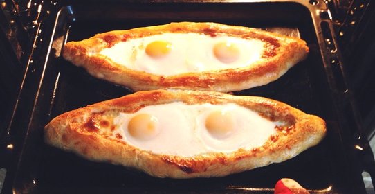 Хачапури по‑аджарски