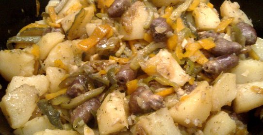 Жаркое из куриных сердец с овощами и пивом