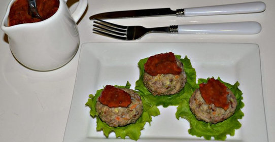 Паровые тефтели с гречкой и кабачком