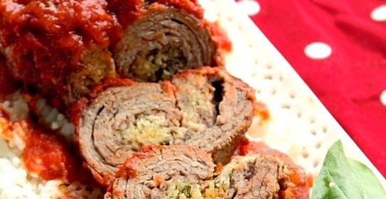 Мясо с базиликом в духовке