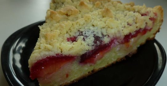 Сливовый пирог со штрейзелем