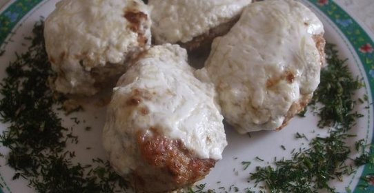 Мясные зразы с омлетом