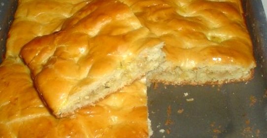 Пирог на дрожжевом тесте с курицей и картофелем