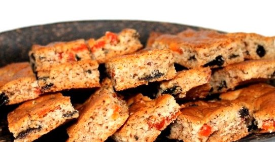 Постная коврижка с сухофруктами