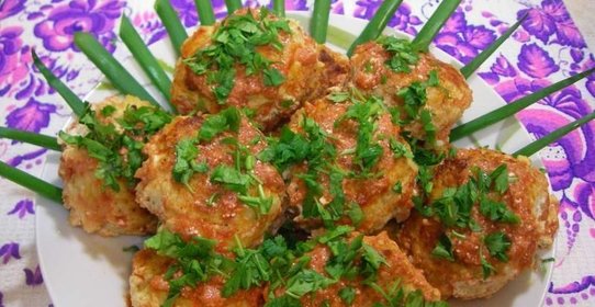 Тефтели с рисом в томатном соусе