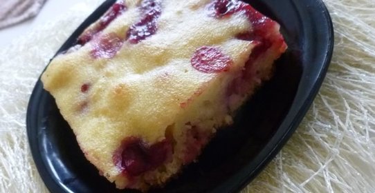 Манник с вишней