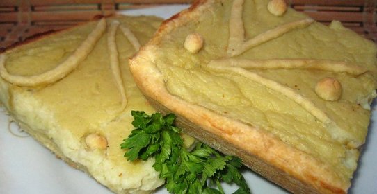 Песочный пирог с картофельным пюре