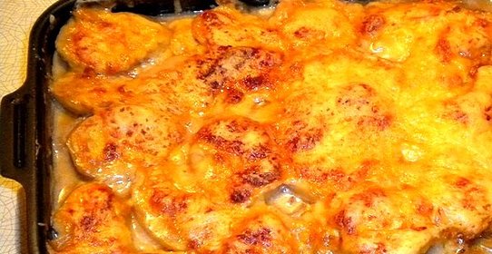 Мясо по-французски в духовке с грибами