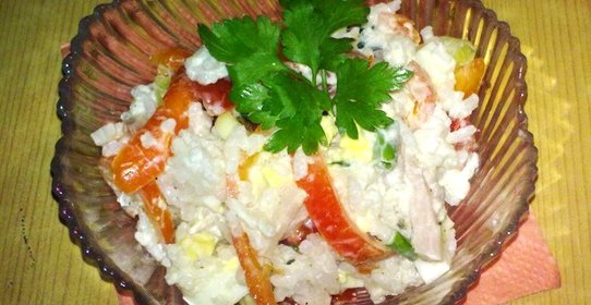 Салат из ветчины с перцем