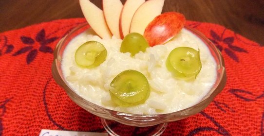 Рисовая каша с фруктами в мультиварке