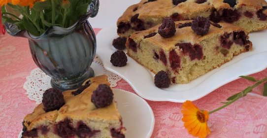 Малиновый пирог на сметане