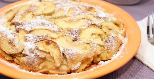 Шарлотка с яблоками