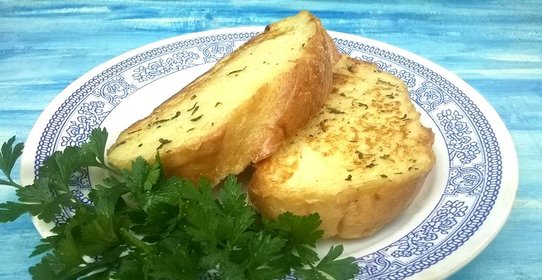 Гренки с пряными травами