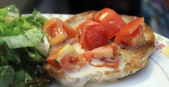 Свинина в чесночно-сметанном соусе