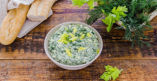 Салат из укропа и яиц