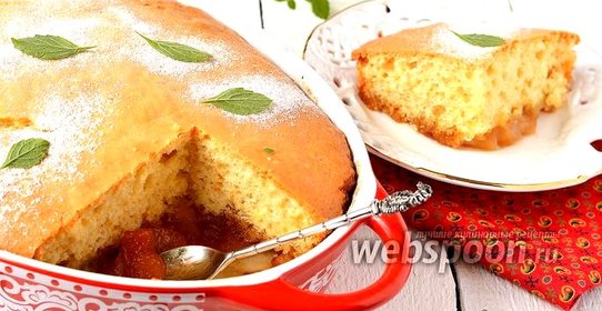 Пирог с карамелизованными яблоками