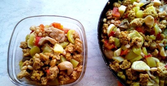 Соевое мясо с овощами