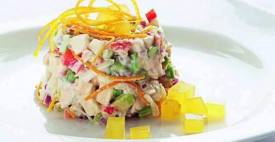 Крабовый салат с апельсиновым желе