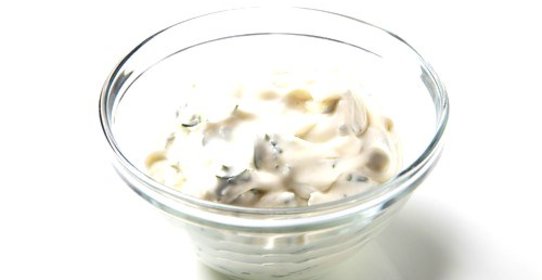 Майонезный соус с маринованными огурцами