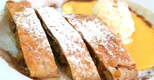 Штрудель с яблоками