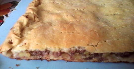 Пирог с мясом и картофелем
