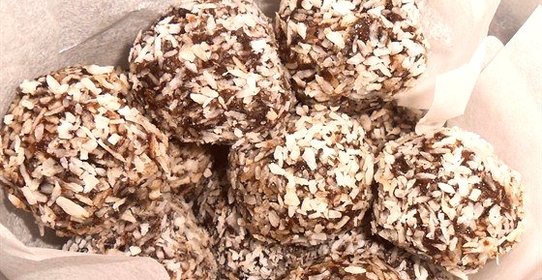 Конфеты из чернослива и орехов