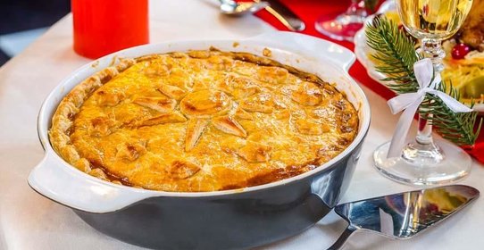 Кулебяка с лососем