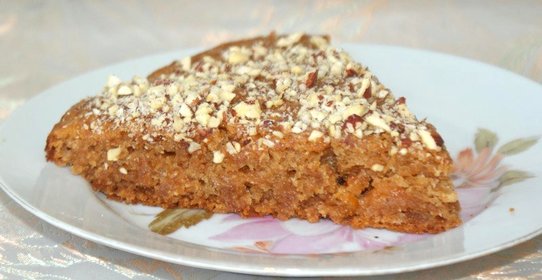 Пирог из варенья с орехами