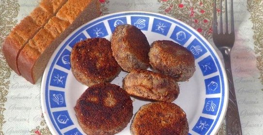 Мясные котлеты с черносливом