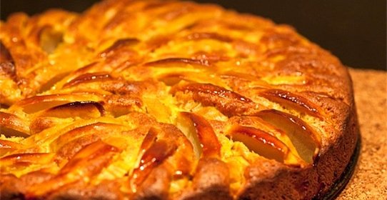 Морковно-яблочный пирог
