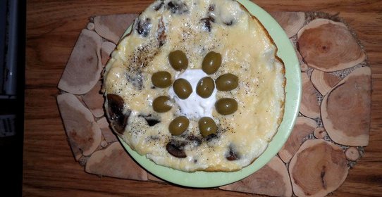 Омлет с грибами и сыром