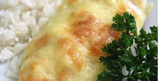 Грудка под сметанным соусом