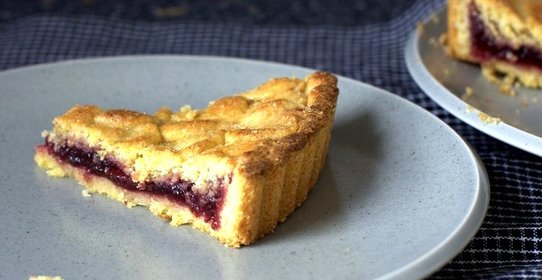 Песочный пирог с вареньем
