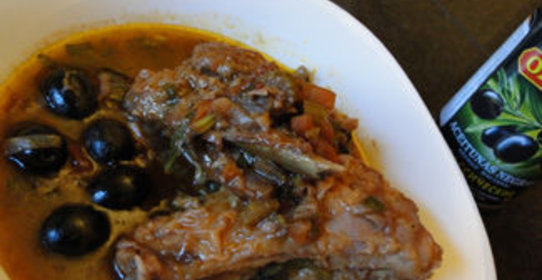 Кролик с маслинами (Conejo con aceitunas negras)