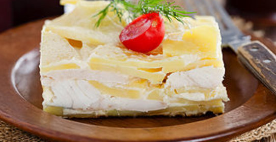 Судак с картофелем в сметанном соусе в мультиварке