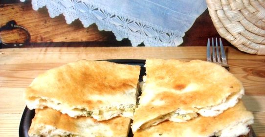 Лепешки с сыром на сковороде