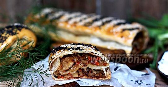 Штрудель с жареной капустой