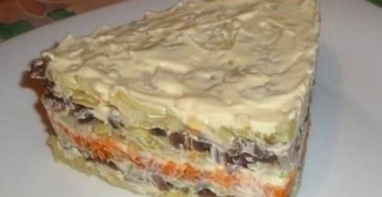 Салат с печенью и овощами