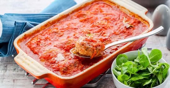 Биточки мясные в томатном соусе