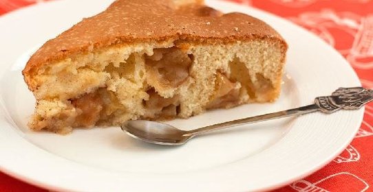 Шарлотка с яблоками