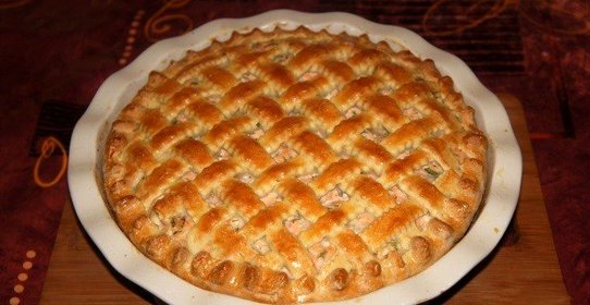 Пирог из форели