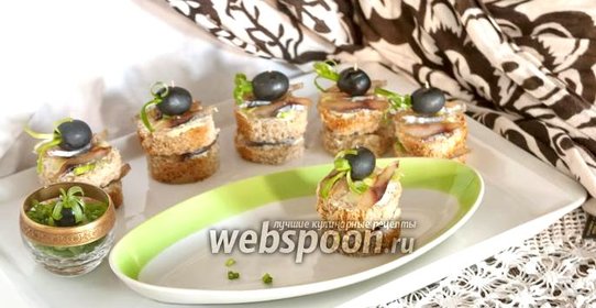 Канапе с балыком из толстолобика