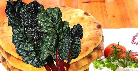 Осетинский пирог со свекольной ботвой