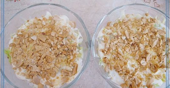 Салат с арахисом и курицей