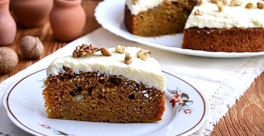 Морковный пирог с орехами