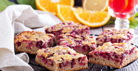 Овсяный пирог с вишней